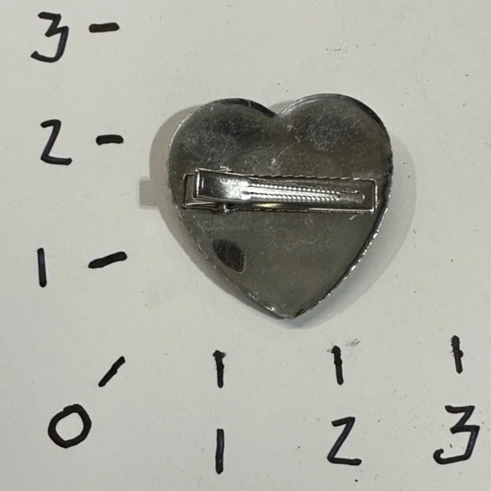 NEW Hair Accessories Clips set of 2‎ hearts black